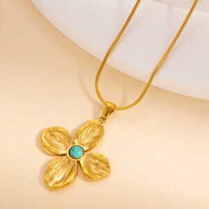 【Four-leaf Clover】 Blade-shaped Four-leaf Necklace
